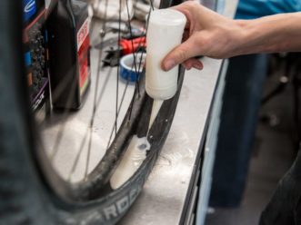 entretenir ses pneumatiques pour VTT