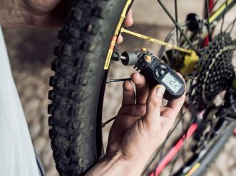 optimiser la pression des pneus de vélo VTT